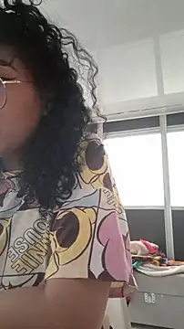 LondonHilton online show from February 28, 2026, 9:27 pm