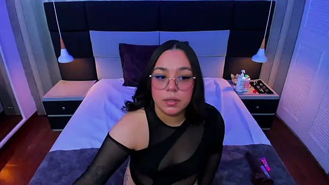 Snapshot of annytovar chatting on October 11, 2025, 8:40 pm annytovar online show from October 11, 2025, 8:40 pm