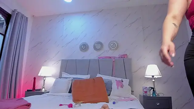 Michell Monet online show from November 15, 2025, 12:08 am