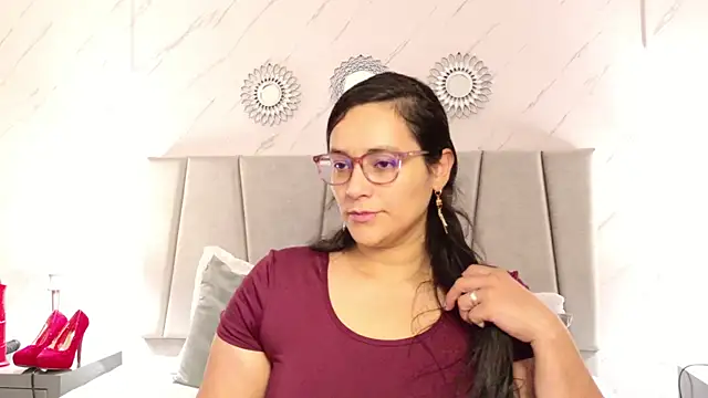 Michell Monet online show from April 30, 2026, 11:49 am