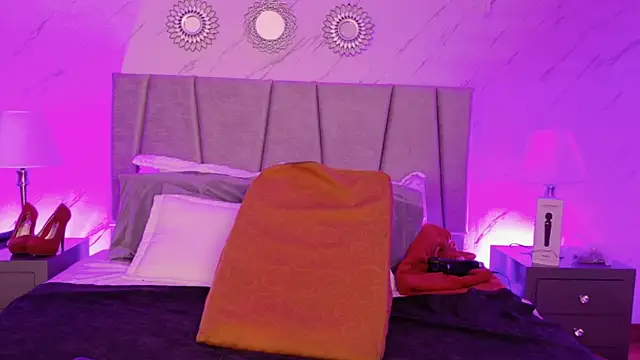 Snapshot of Michell_Monet chatting on June 4, 2026, 12:00 pm Michell Monet online show from June 4, 2026, 12:00 pm