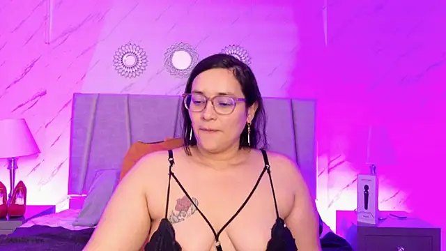 Snapshot of Michell_Monet chatting on June 11, 2026, 12:03 pm Michell Monet online show from June 11, 2026, 12:03 pm