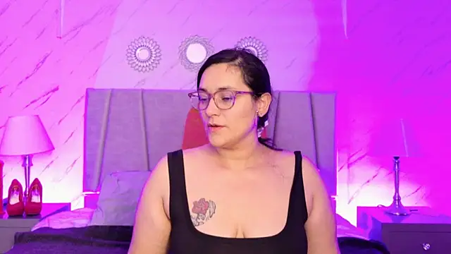 Snapshot of Michell_Monet chatting on June 14, 2026, 12:18 pm Michell Monet online show from June 14, 2026, 12:18 pm