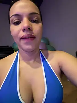Snapshot of Anavalle chatting on May 22, 2026, 4:23 pm Anavalle online show from May 22, 2026, 4:23 pm