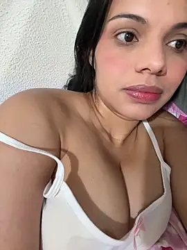 Snapshot of Anavalle chatting on June 10, 2026, 2:34 am Anavalle online show from June 10, 2026, 2:34 am