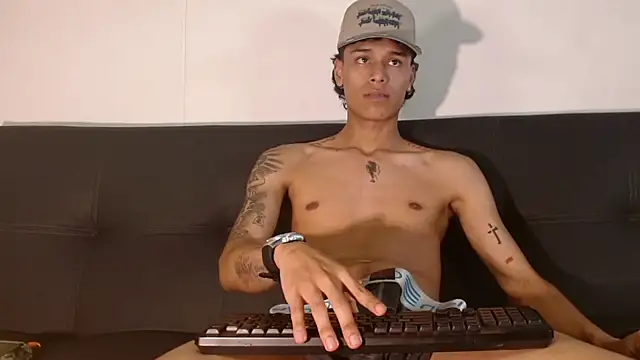 Frayhot777 online show from October 23, 2025, 10:19 pm