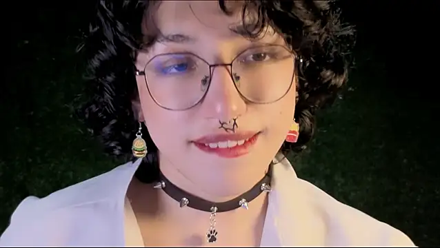 Snapshot of -BlueOpal- chatting on December 1, 2025, 9:31 pm -BlueOpal- online show from December 1, 2025, 9:31 pm