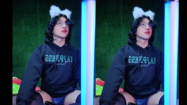 Snapshot of -BlueOpal- chatting on December 17, 2025, 2:56 pm -BlueOpal- online show from December 17, 2025, 2:56 pm