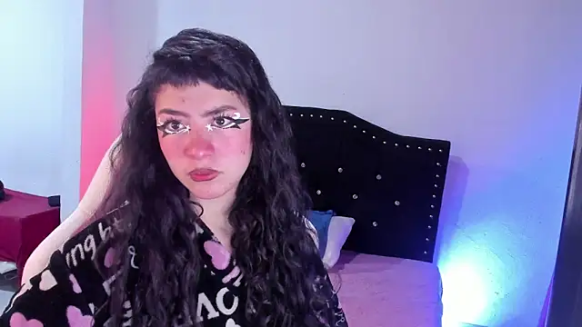 kitty  chs online show from December 18, 2025, 11:27 am