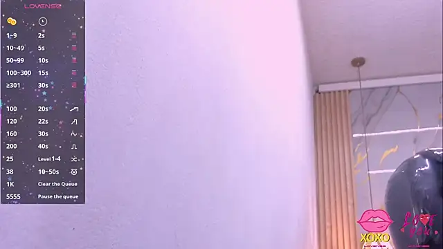 kat 96  online show from November 13, 2025, 7:24 pm