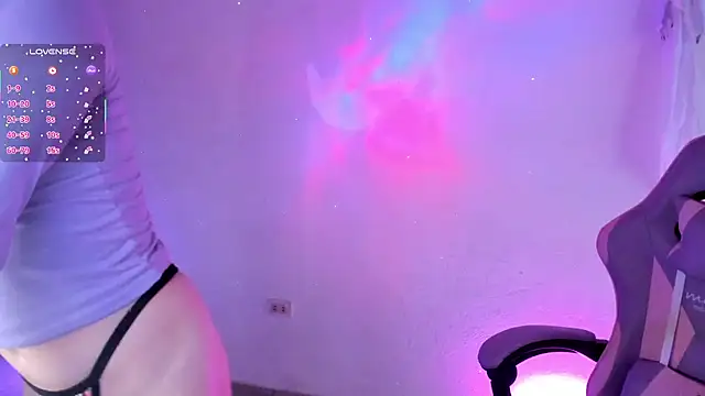 Snapshot of zakura_Haruno chatting on December 2, 2025, 2:23 pm zakura Haruno online show from December 2, 2025, 2:23 pm