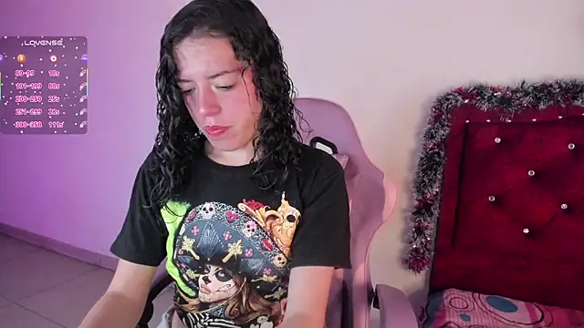 Snapshot of zakura_Haruno chatting on December 20, 2025, 8:49 pm zakura Haruno online show from December 20, 2025, 8:49 pm