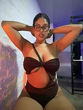 miiabrown18 online show from May 22, 2026, 2:51 am