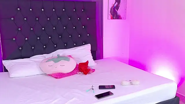 Snapshot of Kataaleya__12 chatting on November 13, 2025, 11:53 am Kataaleya 12 online show from November 13, 2025, 11:53 am