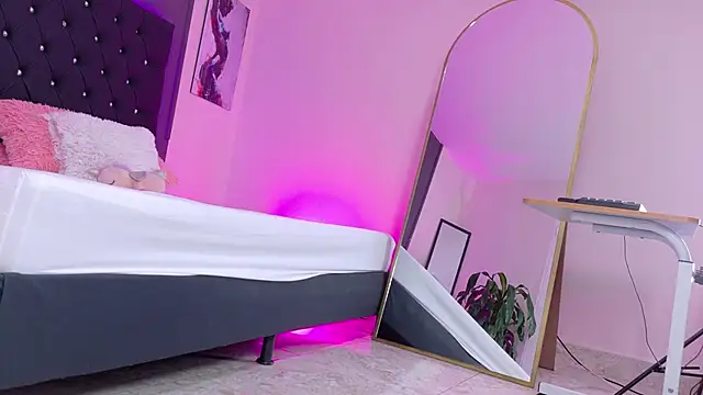 Snapshot of Kataaleya__12 chatting on January 17, 2026, 11:59 am Kataaleya 12 online show from January 17, 2026, 11:59 am