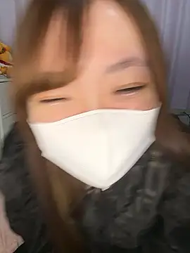 Snapshot of Moe_v_v chatting on November 25, 2025, 12:10 am Moe v v online show from November 25, 2025, 12:10 am