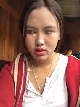 Snapshot of Mai_lovely chatting on November 21, 2025, 2:21 am Mai lovely online show from November 21, 2025, 2:21 am