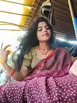 Snapshot of Mahek_love143 chatting on December 3, 2025, 8:12 am Mahek love143 online show from December 3, 2025, 8:12 am
