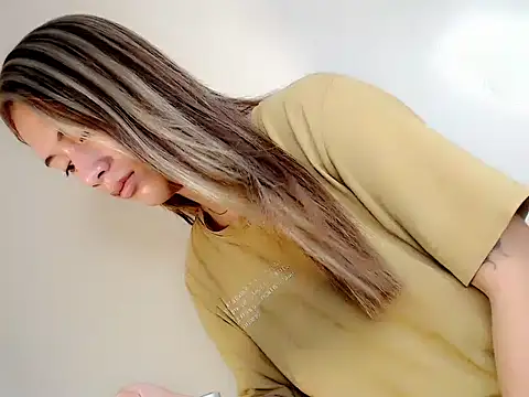 ashley bombshell online show from June 22, 2026, 9:56 pm