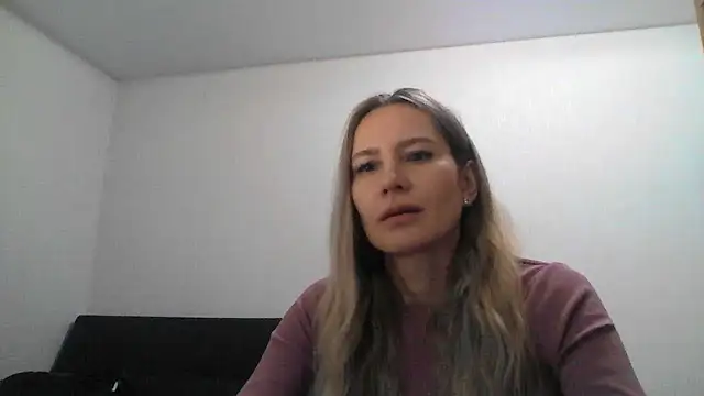 Tavriena online show from November 9, 2025, 5:55 pm