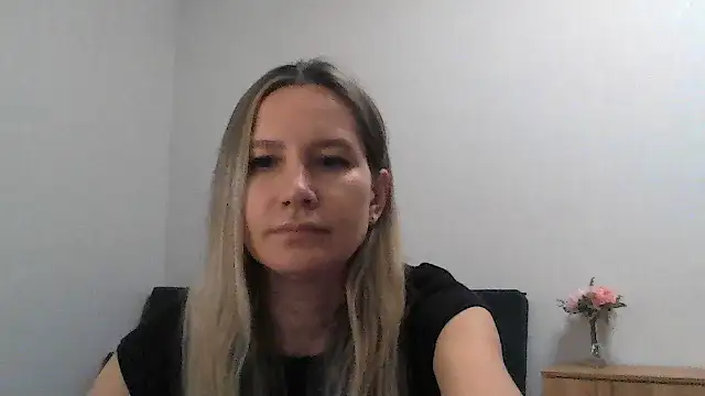 Tavriena online show from November 27, 2025, 8:11 pm