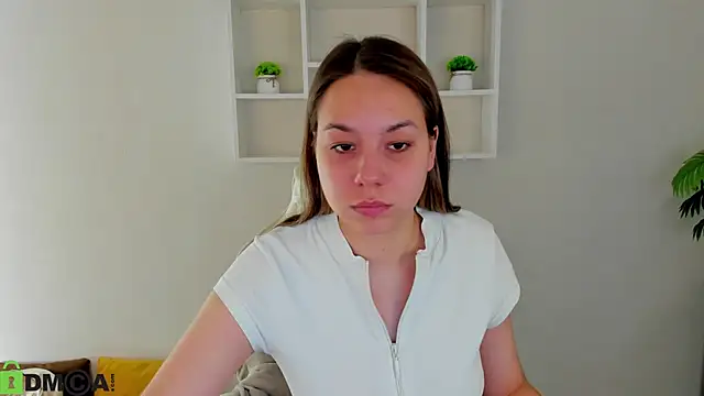 Snapshot of Al1ice_Moures chatting on October 13, 2025, 9:31 am Al1ice Moures online show from October 13, 2025, 9:31 am