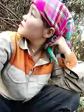 Snapshot of Meomeo-meo chatting on November 27, 2025, 2:13 am Meomeo-meo online show from November 27, 2025, 2:13 am