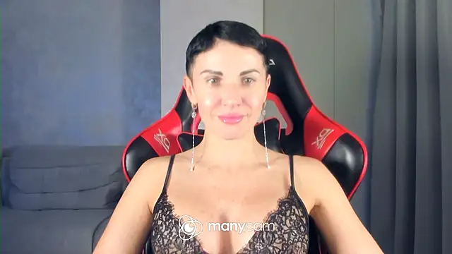 Snapshot of Angel_iam chatting on June 5, 2026, 5:51 pm Angel iam online show from June 5, 2026, 5:51 pm