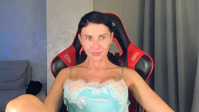 Snapshot of Angel_iam chatting on August 3, 2026, 6:11 pm Angel iam online show from August 3, 2026, 6:11 pm