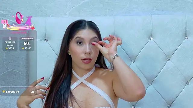 Ashley-Whitee online show from July 21, 2026, 8:33 pm