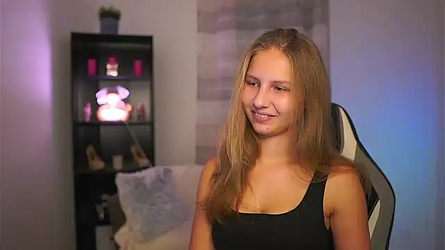 Snapshot of emmie_murray chatting on November 20, 2025, 2:06 pm emmie murray online show from November 20, 2025, 2:06 pm