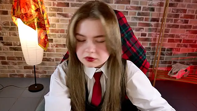 Snapshot of HaleySun chatting on October 8, 2025, 1:09 pm HaleySun online show from October 8, 2025, 1:09 pm