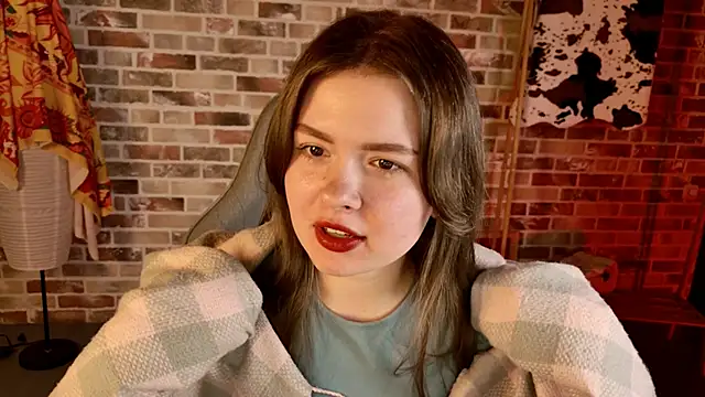 Snapshot of HaleySun chatting on October 29, 2025, 1:13 pm HaleySun online show from October 29, 2025, 1:13 pm