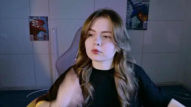 Snapshot of HaleySun chatting on November 19, 2025, 1:11 pm HaleySun online show from November 19, 2025, 1:11 pm