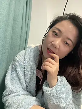 Snapshot of Momo-9988 chatting on November 22, 2025, 6:23 am Momo-9988 online show from November 22, 2025, 6:23 am