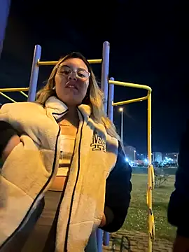 Snapshot of Violettt_hot chatting on October 22, 2025, 2:12 am Violettt hot online show from October 22, 2025, 2:12 am