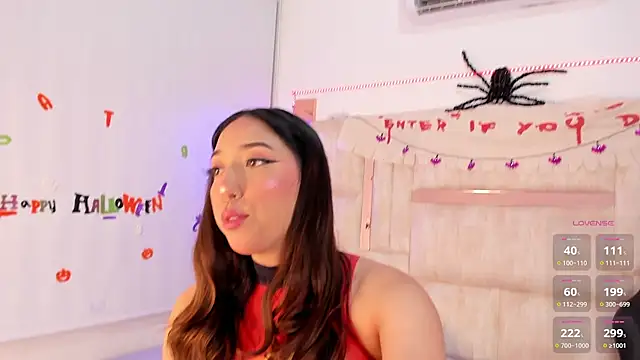 Snapshot of emily__walker chatting on October 25, 2025, 3:47 am emily walker online show from October 25, 2025, 3:47 am