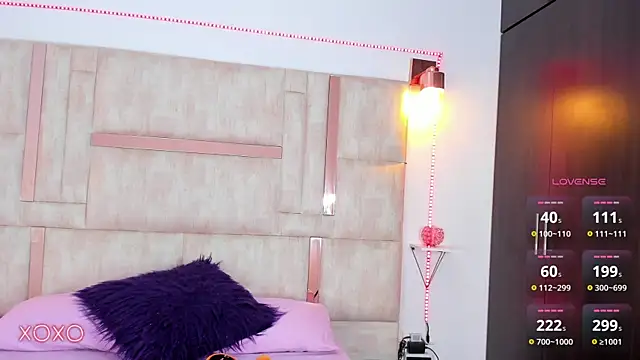 Snapshot of emily__walker chatting on November 6, 2025, 1:12 pm emily walker online show from November 6, 2025, 1:12 pm