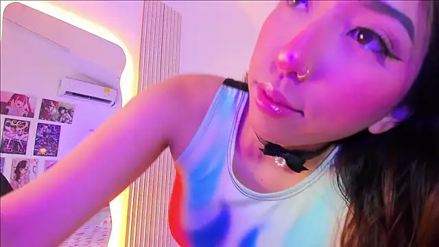 Snapshot of emily__walker chatting on December 18, 2025, 3:56 am emily walker online show from December 18, 2025, 3:56 am