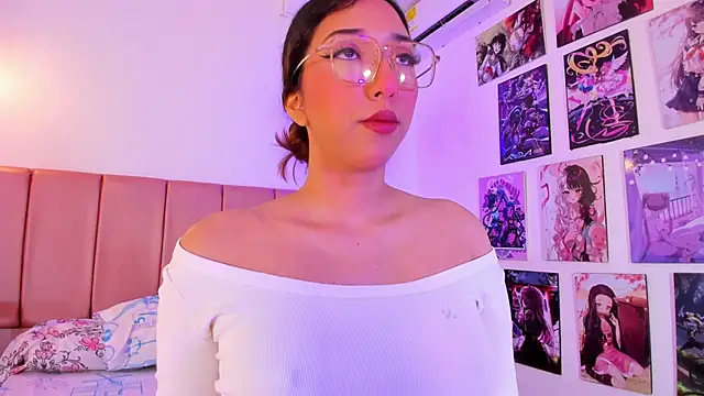 Snapshot of emily__walker chatting on December 23, 2025, 4:10 am emily walker online show from December 23, 2025, 4:10 am