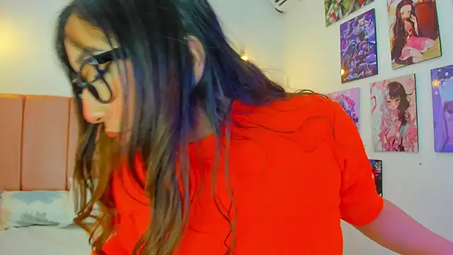 Snapshot of emily__walker chatting on February 10, 2026, 4:16 am emily walker online show from February 10, 2026, 4:16 am