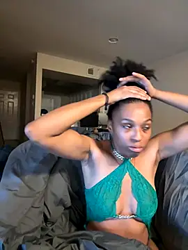 Snapshot of YeahhhitsBreezy chatting on September 29, 2025, 4:06 am YeahhhitsBreezy online show from September 29, 2025, 4:06 am