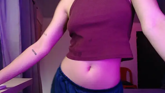 Snapshot of LittleCheerry69 chatting on October 22, 2025, 12:49 pm LittleCheerry69 online show from October 22, 2025, 12:49 pm