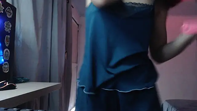 Snapshot of LittleCheerry69 chatting on December 15, 2025, 7:29 pm LittleCheerry69 online show from December 15, 2025, 7:29 pm