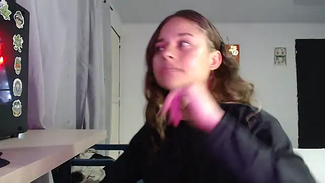 Snapshot of LittleCheerry69 chatting on February 13, 2026, 7:43 pm LittleCheerry69 online show from February 13, 2026, 7:43 pm