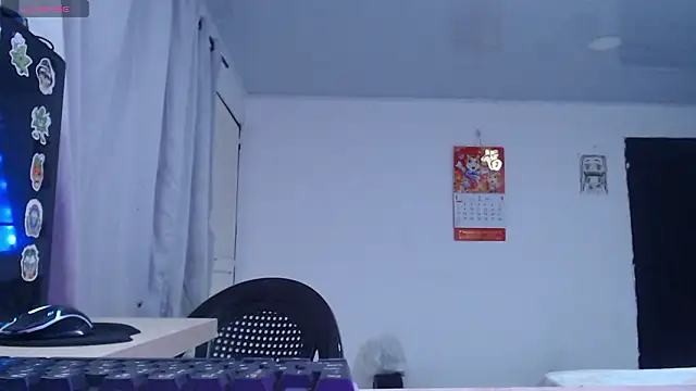 Snapshot of LittleCheerry69 chatting on February 14, 2026, 4:04 pm LittleCheerry69 online show from February 14, 2026, 4:04 pm