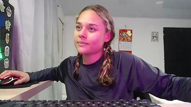 Snapshot of LittleCheerry69 chatting on February 16, 2026, 4:03 pm LittleCheerry69 online show from February 16, 2026, 4:03 pm