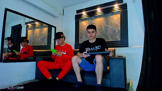 Snapshot of ALEX_MILLER25 chatting on September 28, 2025, 3:56 am ALEX MILLER25 online show from September 28, 2025, 3:56 am