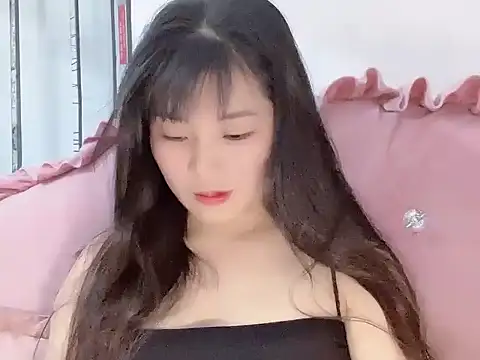 Snapshot of Lie_liee chatting on June 10, 2026, 1:32 pm Lie liee online show from June 10, 2026, 1:32 pm