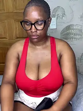 Snapshot of Bellabootie chatting on June 8, 2026, 4:35 am Bellabootie online show from June 8, 2026, 4:35 am